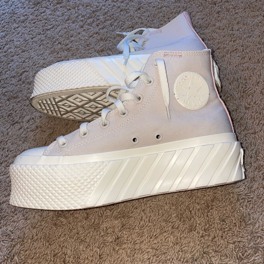 Chuck Taylor all star lift platform sneaker
